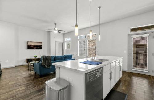 Austin Luxury 2BR 2B with Pool & FREE Parking - Foto 19