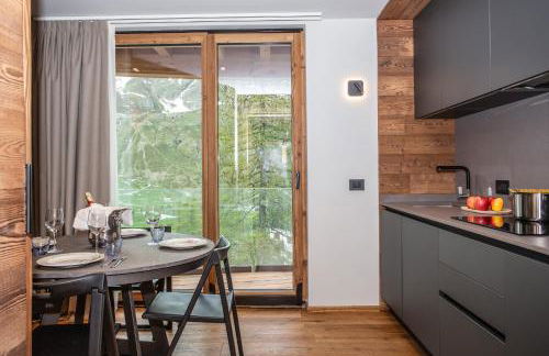 FLORA ALPINA EXPERIENCE - "Ski-to-Door" Brand New Chalet Apartments with Indoor Garage and Mountain View - Foto 46