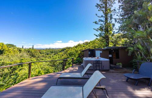 Plumeria Room on a Lush Farm on Maui's North Shore - Photo 22