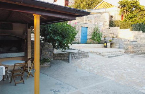 2 Bedroom Beautiful Home In Popovici - Photo 7