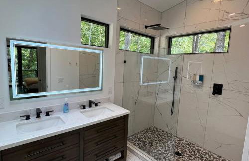 Modern Mountain Getaway with Hot Tub, Fire Pit - Foto 19