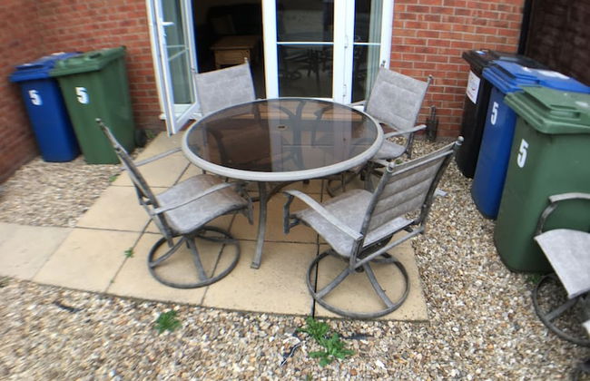 Blackberry House - Sleeps 6 with Parking and Netflix TV - Foto 9