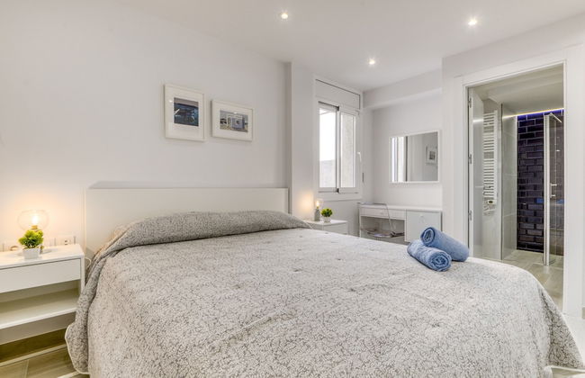 Apartment in Roses Near Rock Beach - Photo 8