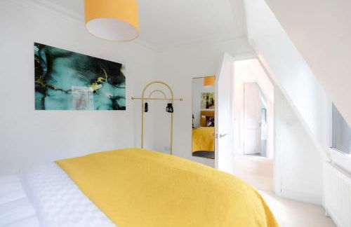 RARE FIND off Oxford St! SOHO 5bed Design House For XXL Groups - Photo 10