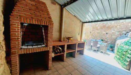 Casa rural con barbacoa y amplia terraza. - Foto 2