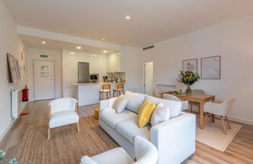 Avenida de San Luis 25, Design and comfort in the true style of Madrid, Book your getaway now! - Foto 5