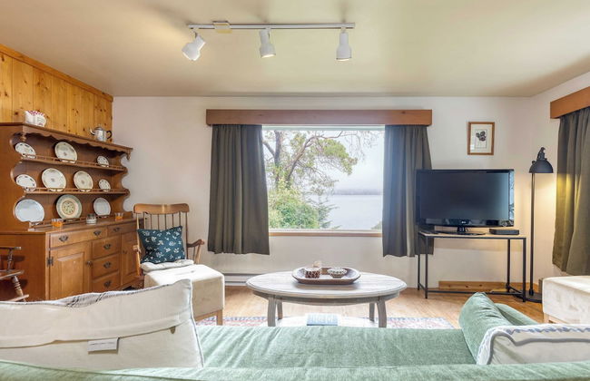 Cove Cottage by Avantstay Waterfront Views + Spa - Photo 14