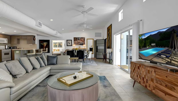 Modern Oasis w/ Pool, Patio Lounge, & Mountain Views Palo Verde by Avantstay - Foto 3