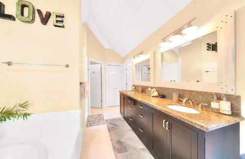 Luxe Villa Estate, Sonoma, Private Creek, Hot Tub, Pool, Bocce - Foto 56