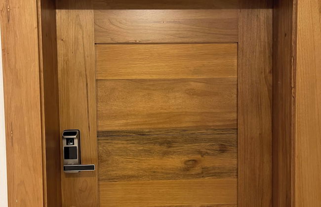 Confidence Luxurious Apartment - Photo 20