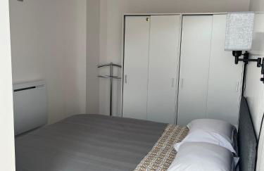 Appartement de la Fontaine à la Tour du Pin hyper centre parking privé - Foto 3