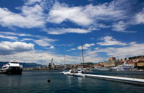 Holiday house with swimming pool - Photo 17