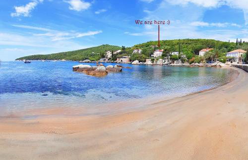 Villa Ana Apartments - Photo 2