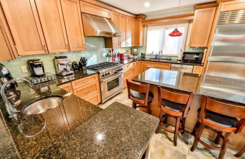 Mountain house w/ stunning views & gourmet kitchen - Foto 2