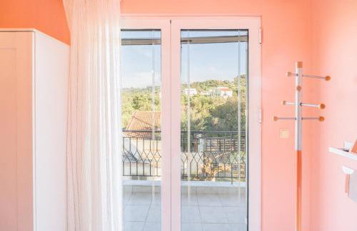 Modern 3 Bed Home with Balconies and Sea Access - Foto 60