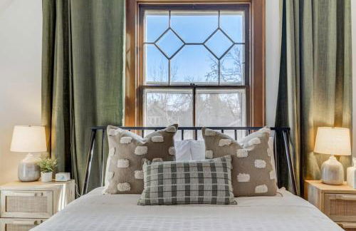 Noble Manor Near Top Spots Hot Tub BBQ - Foto 29