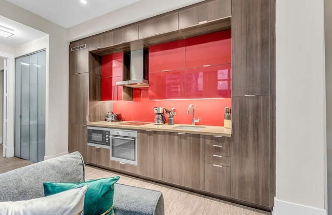 Lanterra Downtown Cn Tower - Photo 34