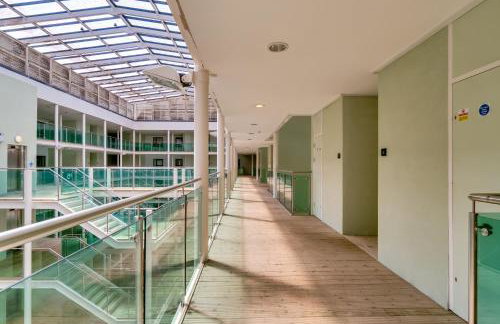 Chic and Bright Apartment Near the Water - Photo 30