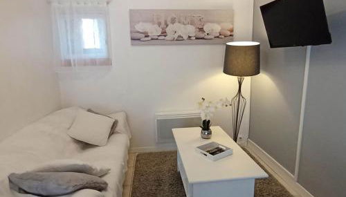 Gîte Périgord Dordogne Rocamadour Sarlat Cahors naturiste juin à sept - Foto 2