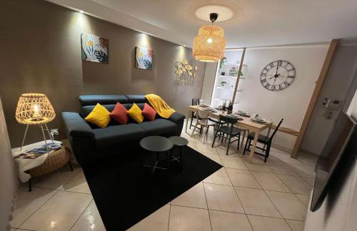 T3 Flat Moderne sur 2 étages Metro Parking Free Entrance autonome - Photo 3