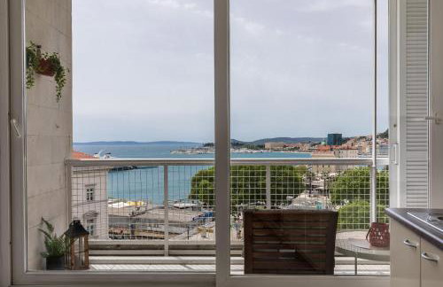 5th FLOOR Apartment- Harborview - Photo 11