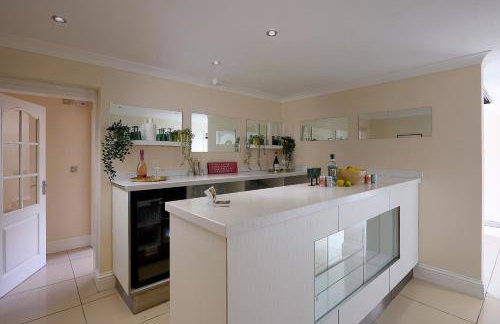 Spacious 7BR Home, Families & Contractors, Hot Tub - Foto 23