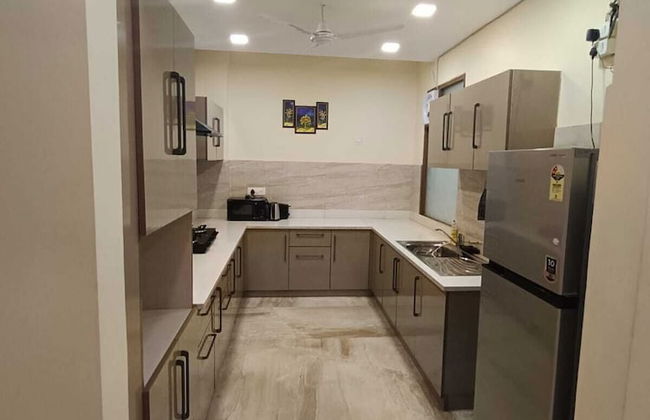Lime Tree 3BHK Serviced Apartments DLF 5 - Foto 1