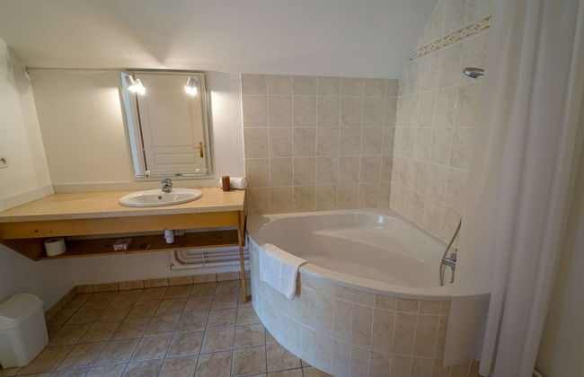 Holiday Home in Haute-savoie Near Lake Annecy - Photo 8