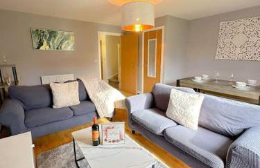 Luxury 3 Bedroom House With FREE Parking - Foto 32