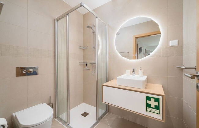 Lagos Modern 2 With Pool by Homing - Foto 15