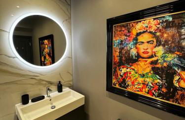 Romeo's Arch - Luxury Apartment with Private Parking - Foto 20