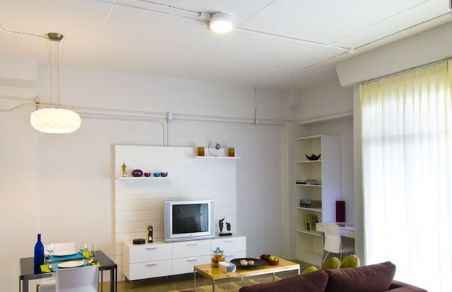 T Series Place Serviced Apartment - Photo 14