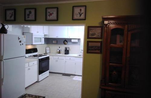 3-Br 2-Bath Family-Friendly Home -10 Min to Tulsa - Foto 37