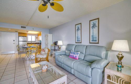 Pool and Beach Access Waterfront Hudson Condo! - Foto 1