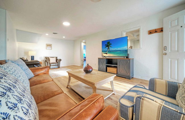 Waterfront Retreat w/ Private Boat Dock, Patio, Views Shore Thing by Avantstay - Photo 5