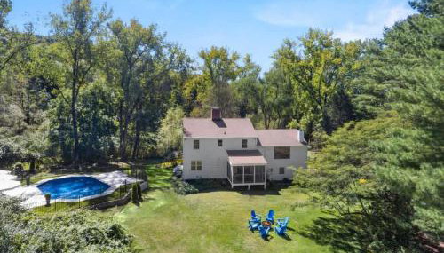 Renovated Retreat with Heated Pool - Foto 2, Garden, sunbed, Garden view