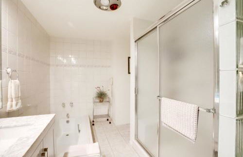 Sunny Palm Springs Haven Fenced Patio, 6 Pools! - Foto 15