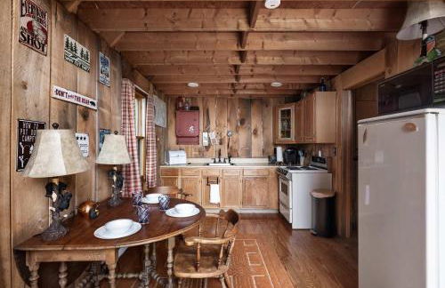 Stunning Mountain Views w Deck & Grill on 5 Acres! - Foto 26