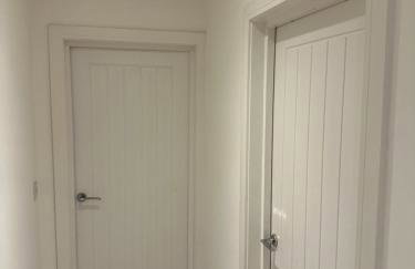 Epsom High Street Apartment 10 - Photo 11