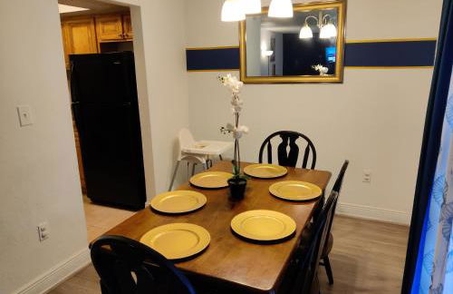 Beautiful 2-Bedroom Condo Near Universal and other Orlando Attractions, King Bed & Wi-Fi - Foto 5