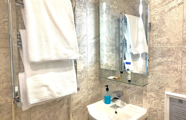 The Farmhouse - Sleeps 12 With Private Grounds - Foto 24