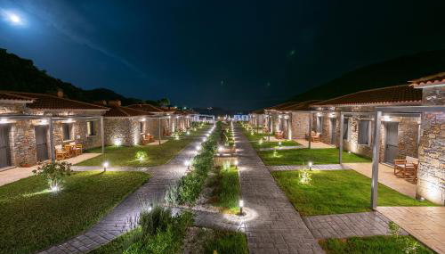 Αngelikon Luxurious Apartments - Foto 3, Garden, Garden view