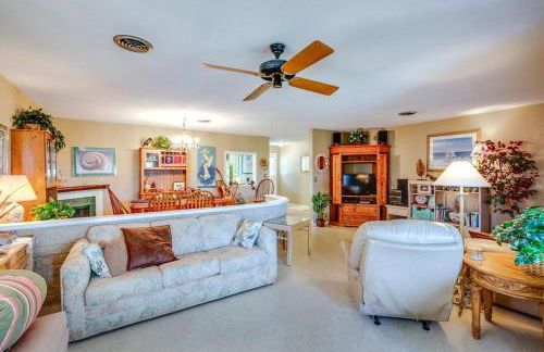 Spacious Home with Yard - 1 Mi to Ormond Beach - Foto 3