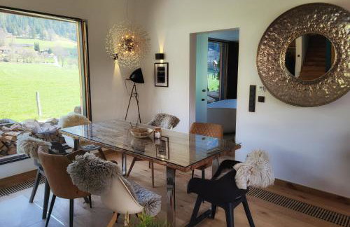 stylische Alpenlounge mit Pool, Blockhaus-Sauna und Jacuzzi für bis zu 12 Personen - Foto 7