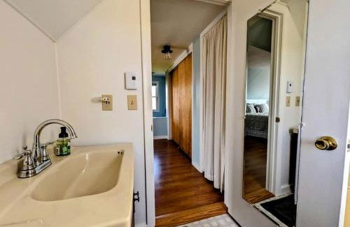 Cozy Waterfront Cottage with Private Beach and Fire Pit Near Gouldsboro, Maine - Foto 15