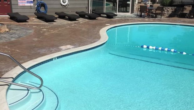 Chamonix - Year-round Fun w/ Shared Pool! - Foto 2, Imagem principal