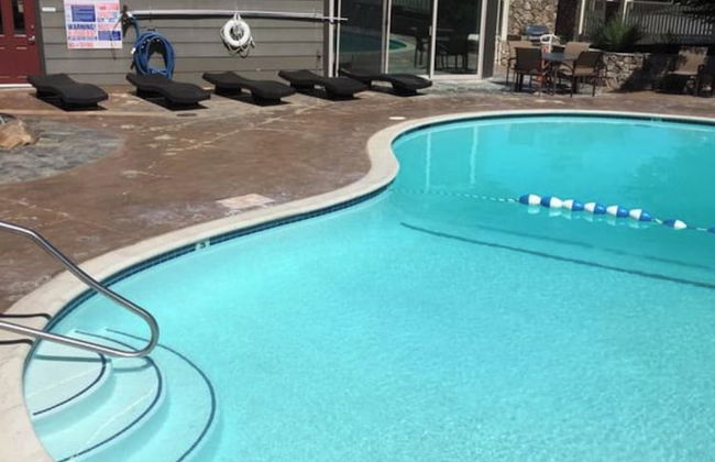 Chamonix - Year-round Fun w/ Shared Pool! - Foto 1