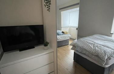 Charlesworth House - Photo 20