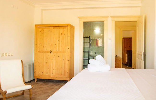 Enchanting Villa With Backyard in Cesme Near Beach - Foto 17