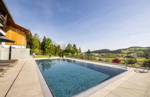 Haus Vogl Anger - Ferienwohnungen mit privater Sauna und beheizten Salzwasser Pool in Panoramalage und Nähe zu Salzburg und Berchtesgaden - Foto 6